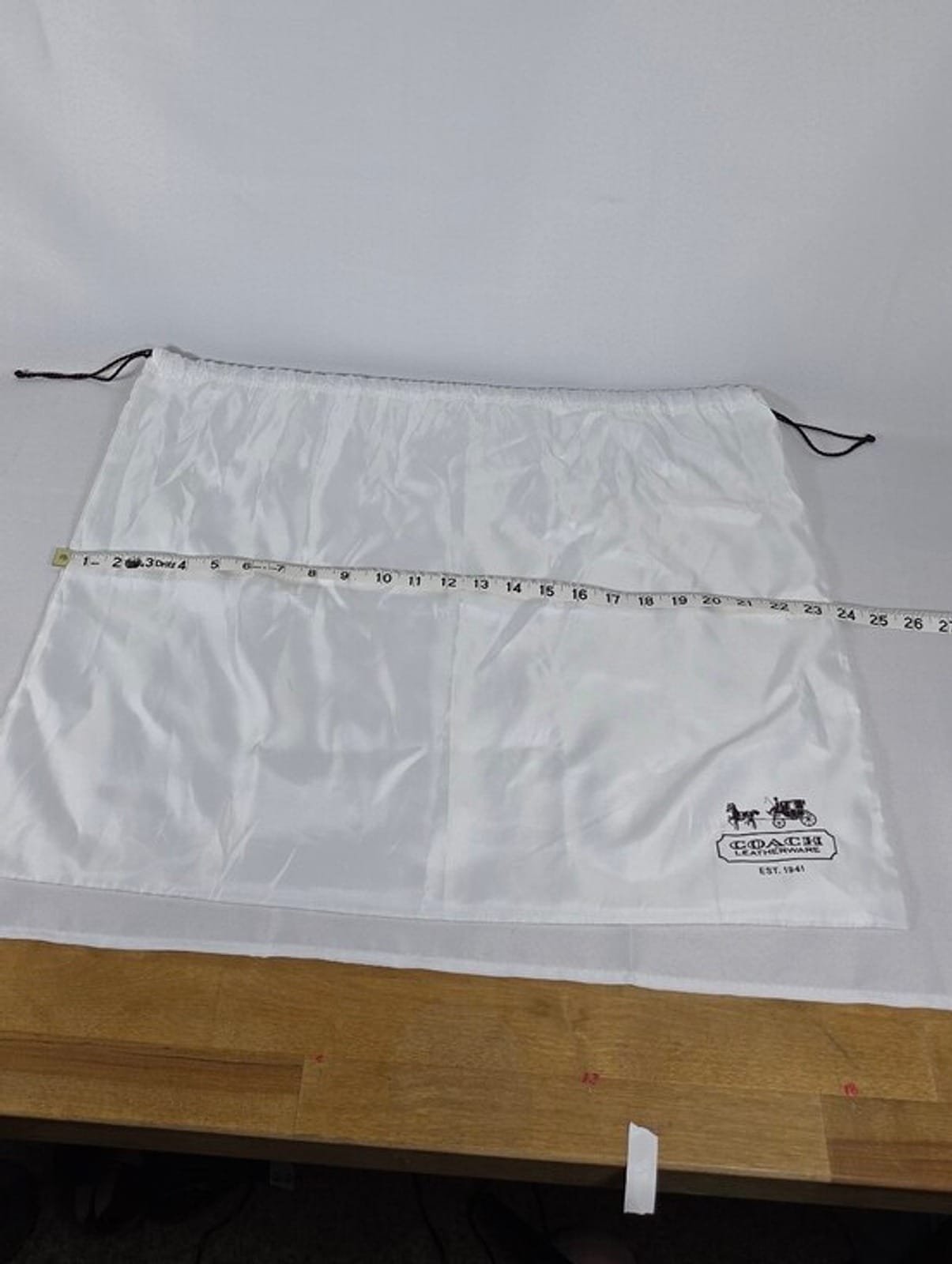 2048 057863bd 25f6 4887 b919 9d1160b26a37 1781590615776 890565729.jpeg Coach Authentic Replacement Dust Bag Oversized White Sateen 23.5" x 19.5"