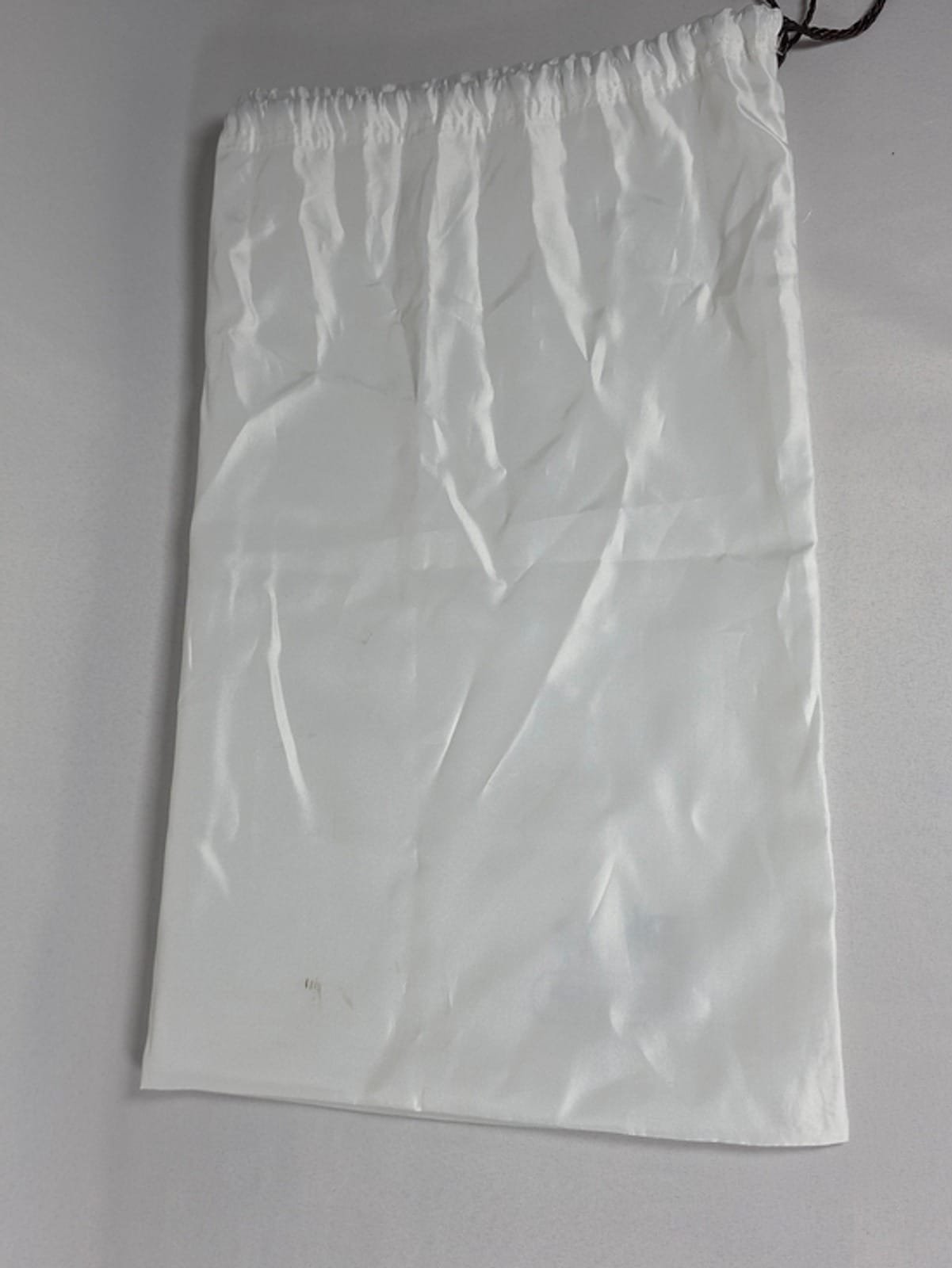 2048 057863bd 25f6 4887 b919 9d1160b26a37 1781590616887 189348732.jpeg Coach Authentic Replacement Dust Bag Oversized White Sateen 23.5" x 19.5"