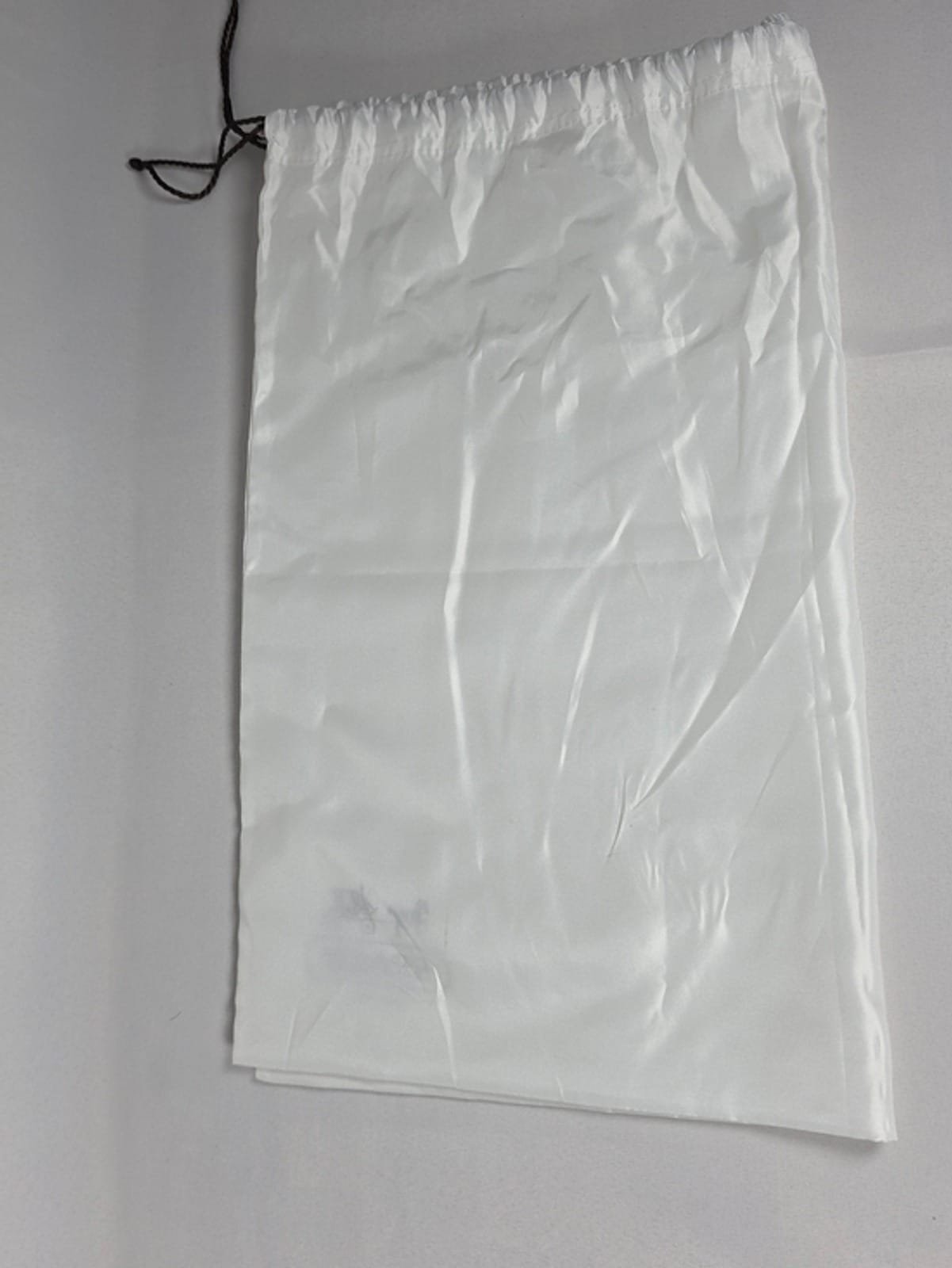 2048 057863bd 25f6 4887 b919 9d1160b26a37 1781590616890 399745769.jpeg Coach Authentic Replacement Dust Bag Oversized White Sateen 23.5" x 19.5"
