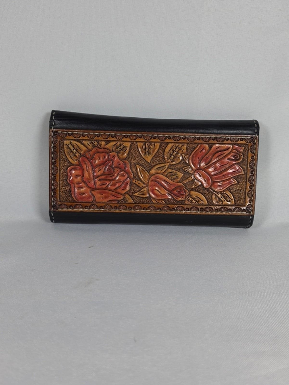 2048 1af0f4aa 86da 4fdf 9b2c bd89ea8a9c27 1781590885663 388118382.jpeg Vintage Prince Gardner Hand Tooled Floral Leather Long Clutch Wallet Organizer