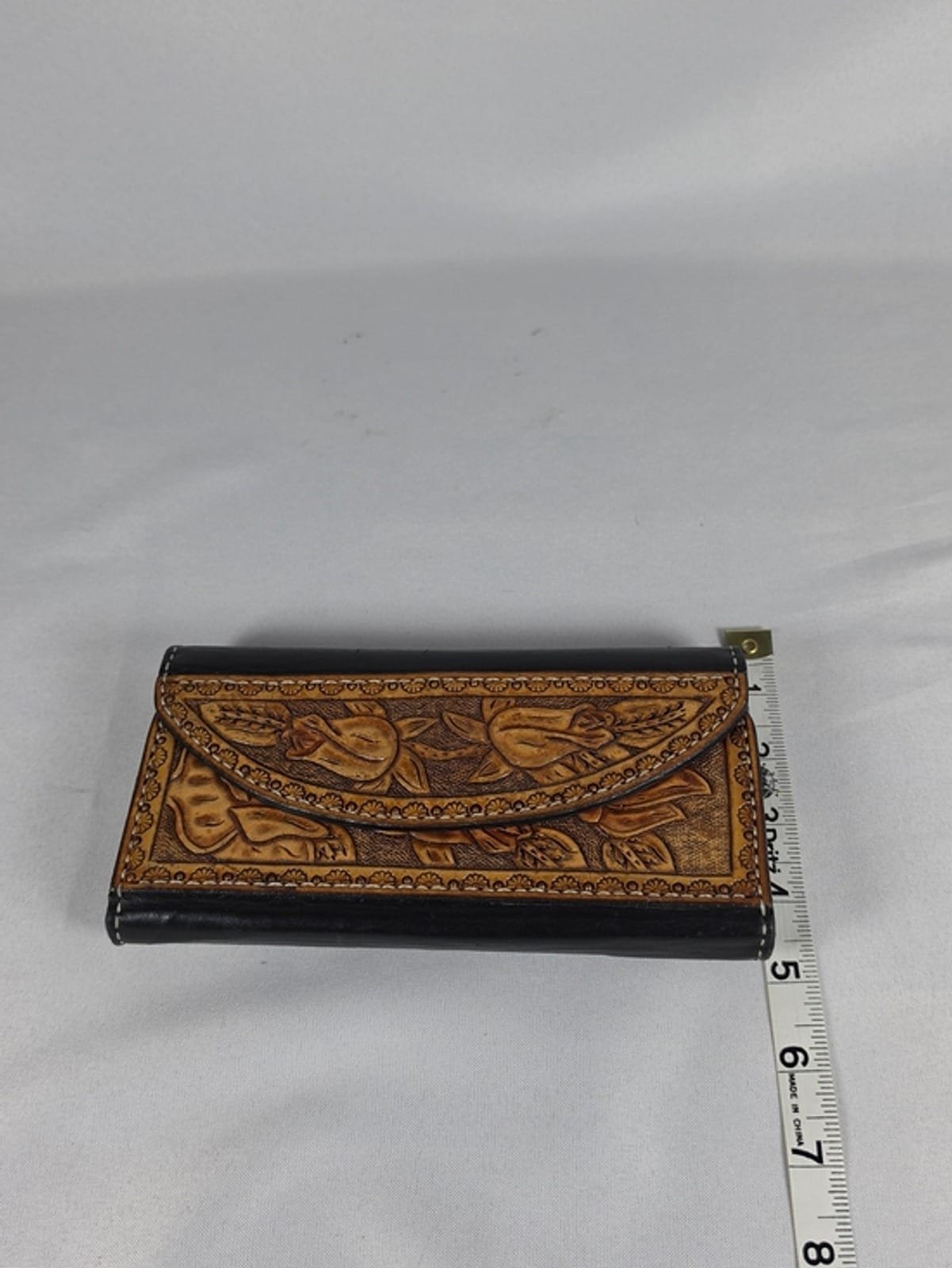 2048 1af0f4aa 86da 4fdf 9b2c bd89ea8a9c27 1781590887511 470903670.jpeg Vintage Prince Gardner Hand Tooled Floral Leather Long Clutch Wallet Organizer