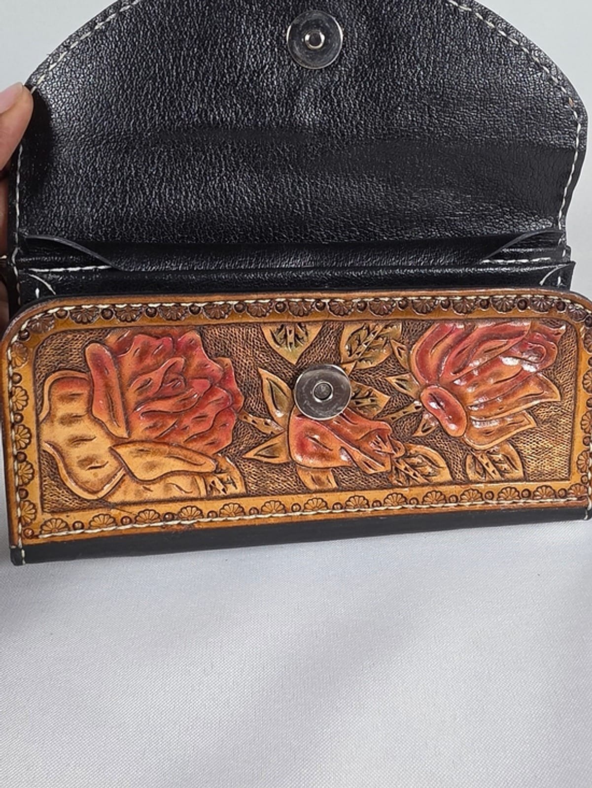 2048 1af0f4aa 86da 4fdf 9b2c bd89ea8a9c27 1781590889228 391715929.jpeg Vintage Prince Gardner Hand Tooled Floral Leather Long Clutch Wallet Organizer