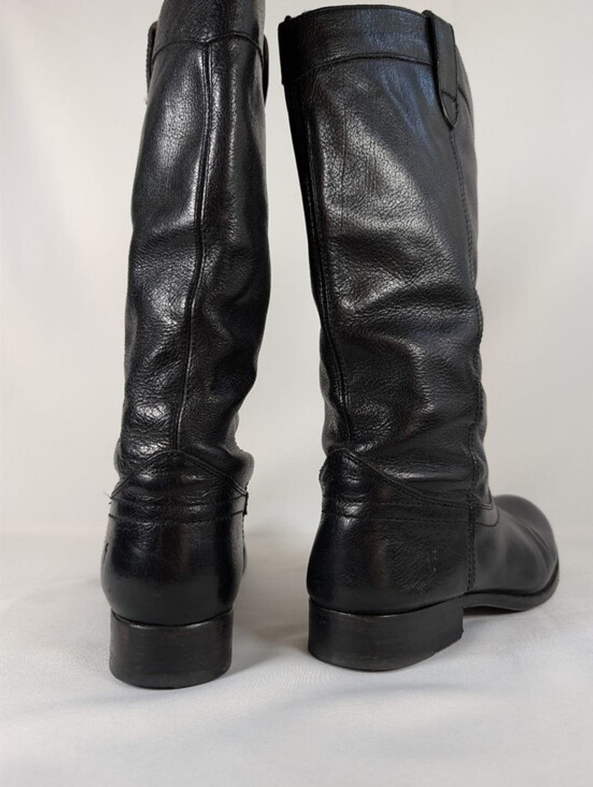 2048 34aaa46e aafe 41ad acf1 6583dfc88506 1781590625808 306838061.jpeg Frye Carson Pull On Boot Black Leather 10 B Womens Shoes