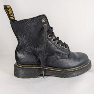 Dr Martens 1460 Pascal Black Pebbled Leather 8 Eye Boots Womens Size 5