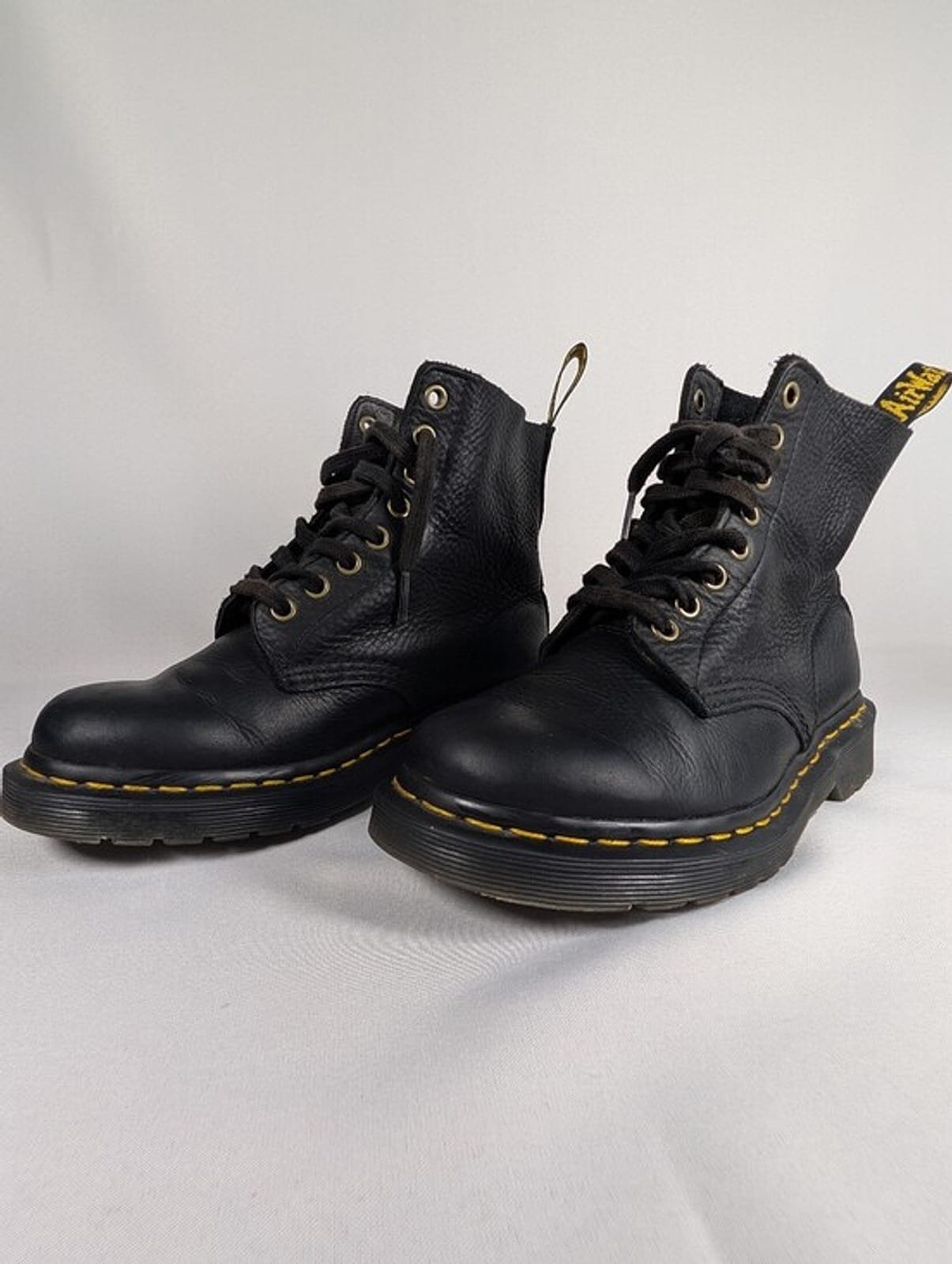 2048 9b0dc650 b028 4daf 8123 92dc7aaedf67 1781590619824 339505454.jpeg Dr Martens 1460 Pascal Black Pebbled Leather 8 Eye Boots Womens Size 5